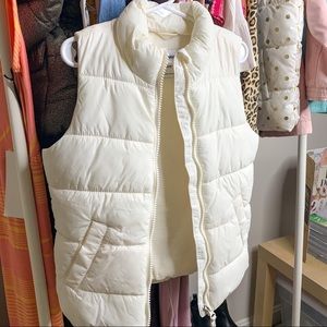 Old Navy | White Puffer Vest